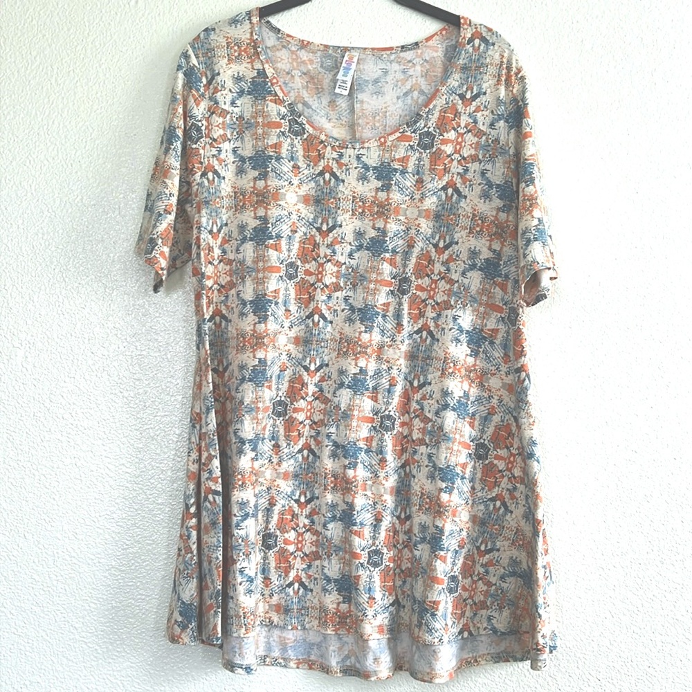 LuLaRoe Perfect Tee, size large